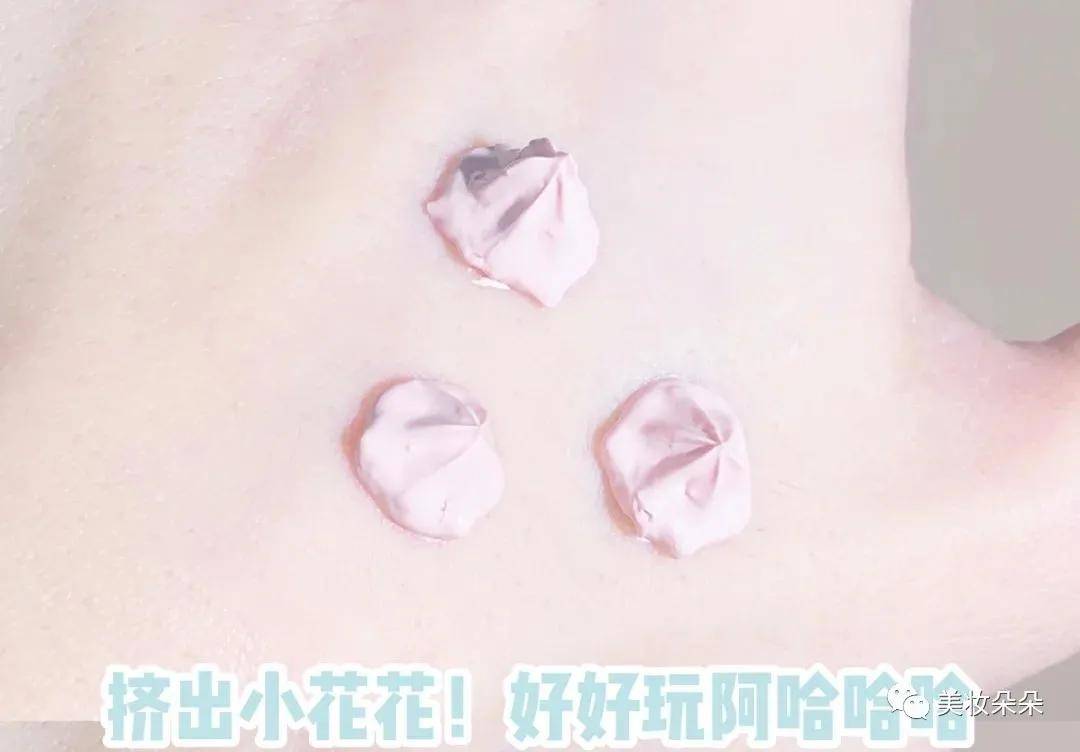 黑头|挖到宝藏泥膜了，简直就是毛孔吸尘器!!