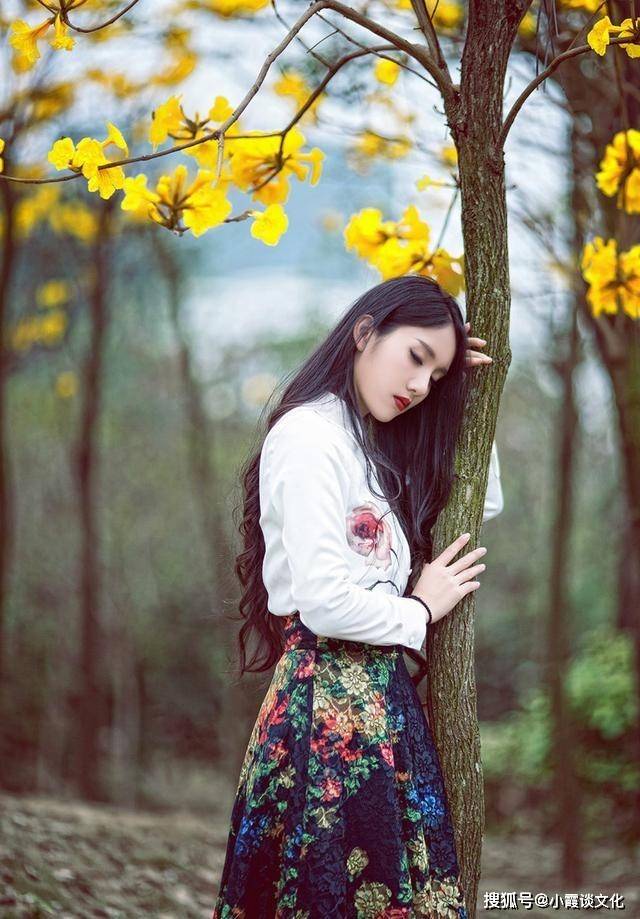 超拽超霸气的古风句子,很潮很洒脱,选一句做个性签名吧!_一个人