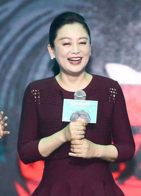 美貌|这些明星的“骨相奇佳”，年轻时不出彩，老了反而美貌开挂！