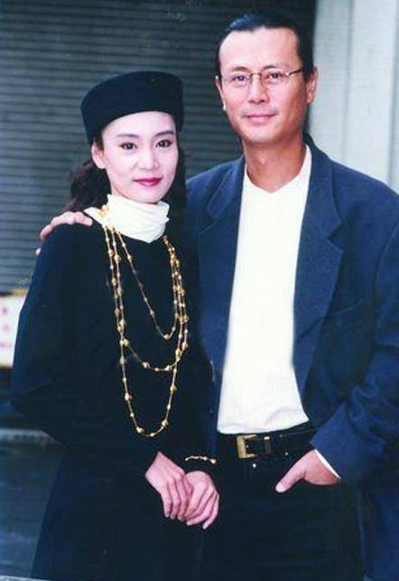 演员刘雪华的丈夫是谁图片