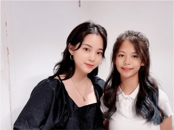 经典|翁虹一家三口罕见聚齐！13岁女儿颜值大逆袭，同框欧阳娜娜不输