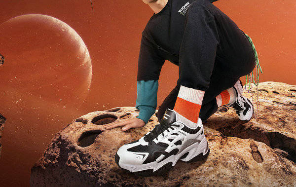 Amac|机能属性!斯凯奇机甲鞋 STAMINA V2 PRO系列亮相
