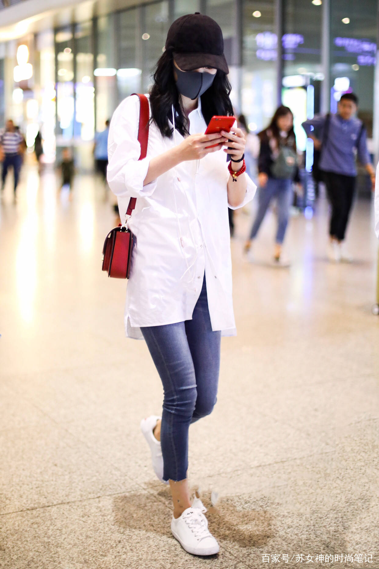 鞋子|火遍时尚圈的“牛仔裤+豆腐鞋”，不许你没有！时髦洋气明星都爱