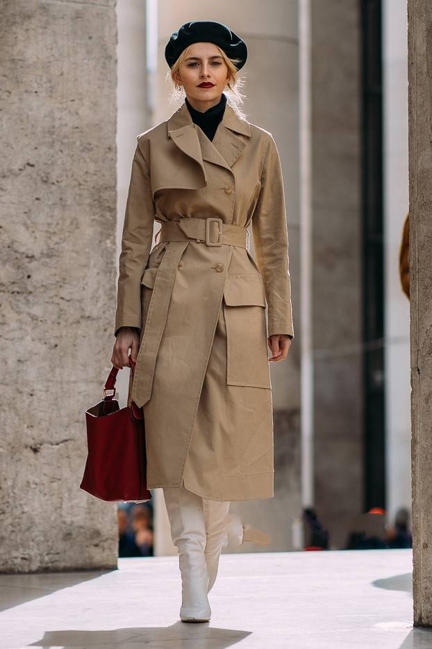 黑色|大衣尽量别搭高跟鞋,累脚!今年流行“大衣+中筒靴”,酷帅时髦