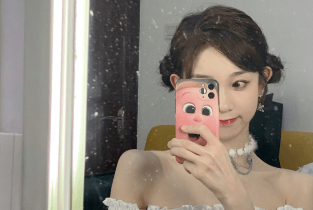 因《创造101》被熟知后,与王一博传绯闻,她新剧开播获好评不断_李子璇