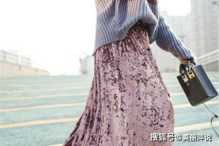 黑色|夏季半身裙怎么穿搭？小清新搭配技巧提升淑女气质