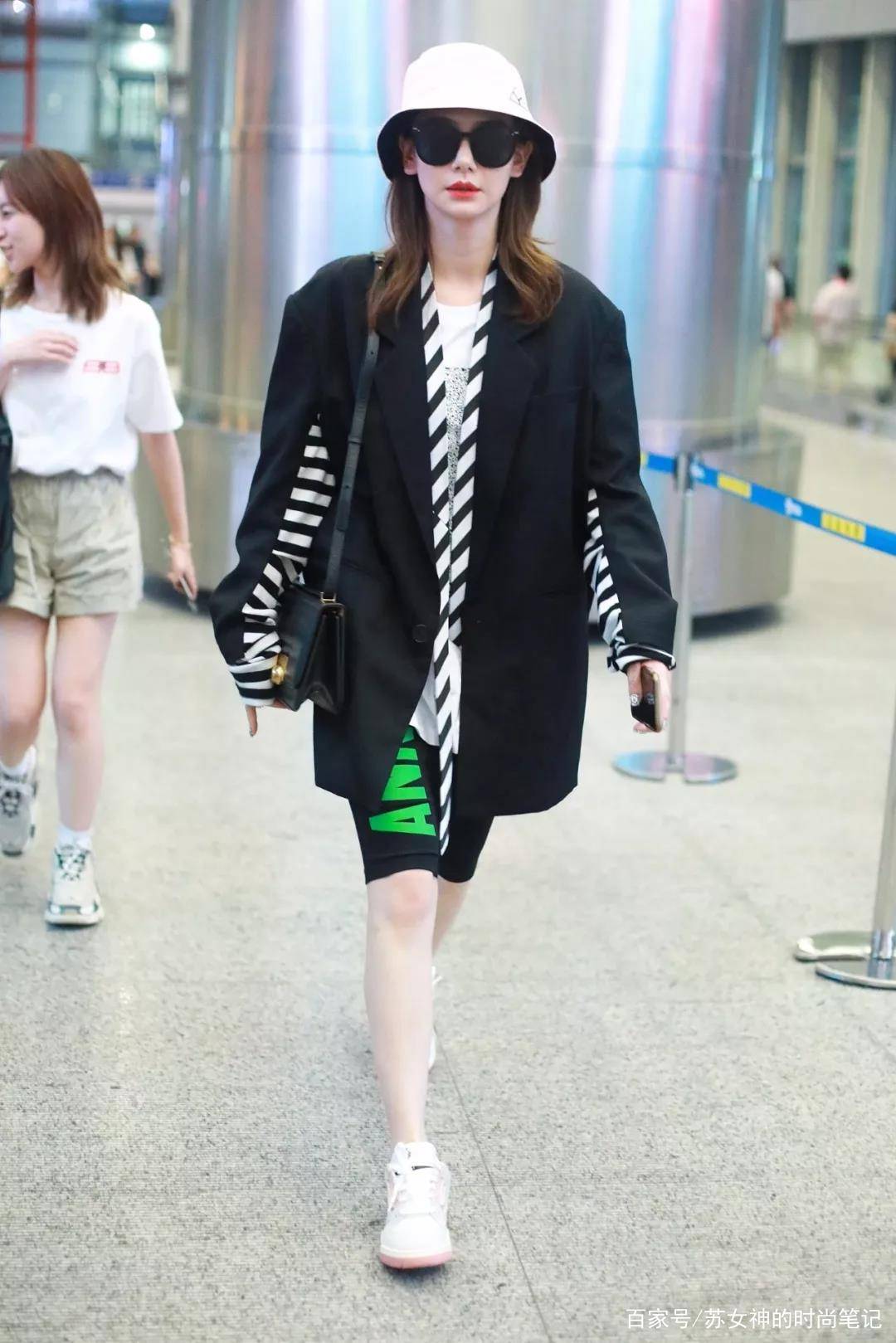 上装|最近流行了一种新穿法,叫“上衣+骑车裤”,新潮时髦,明星都爱