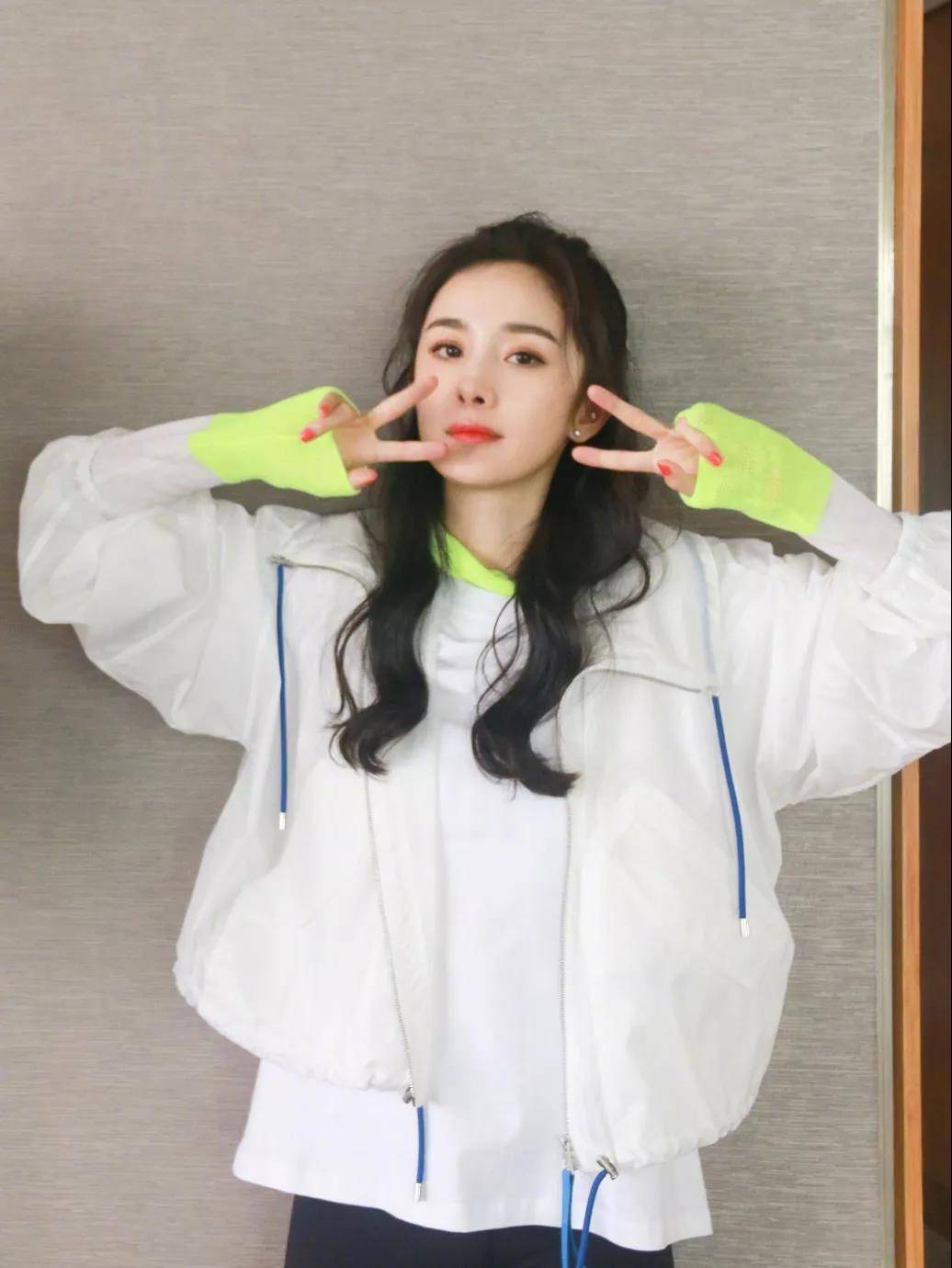 整体|火遍时尚圈的“夏衣”不许你没有!百搭不挑人,杨幂、娜娜都上头