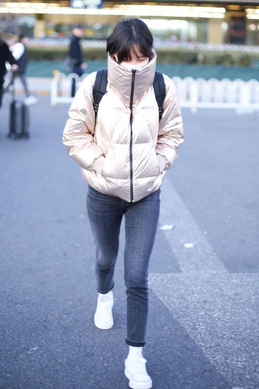 运动鞋|明星们成功穿火了这双“鞋子”,舒适又百搭,减龄效果满分!