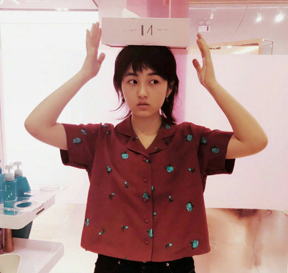 眼睛|眼睛不大但很美的女明星，我只服这3位！笑起来太迷人了