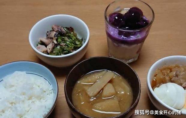 蔬菜|日本早餐吃什么？说出来别不信，清淡得难下咽，感觉吃完能瘦