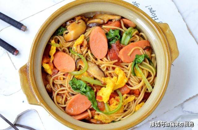 初中生|家有初中生，点名要吃这早餐，简单炒一炒就上桌，五分钟就光盘