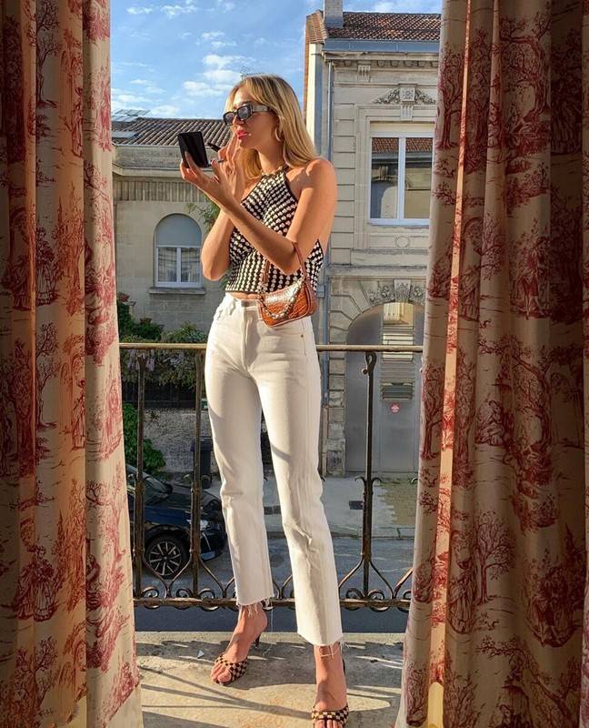 一身|比牛仔裤优雅、比小黑裤清爽，今夏“小白裤”火了