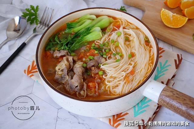 加入适量|天寒地冻，早餐必须来碗热汤面，别看简单营养可不缺，吃完舒坦！