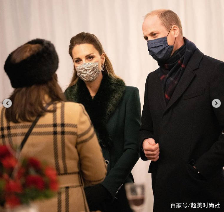 凯特威廉|94岁英女王太抗冻！5度气温穿不御寒的丝袜，红大衣配光腿太可爱