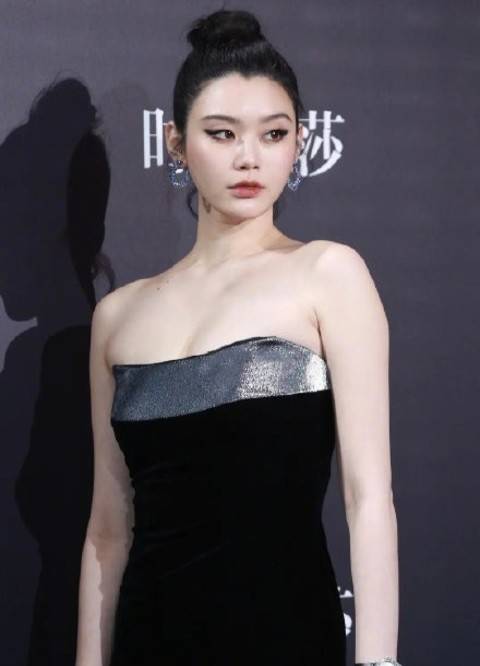 杨颖|芭莎红毯女星“翻车”现场：倪妮老气，杨颖憔悴，杨紫总算穿对了？