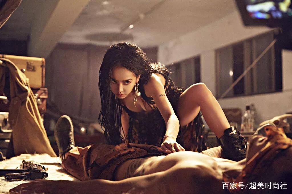 渔网|蔡依林新MV时尚风A出新高度,回顾其时尚进化史,变化太大