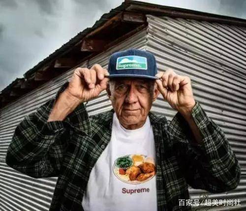 or|Supreme又搞事情？“抄袭”or“借鉴”,时尚圈的恩恩怨怨何时了