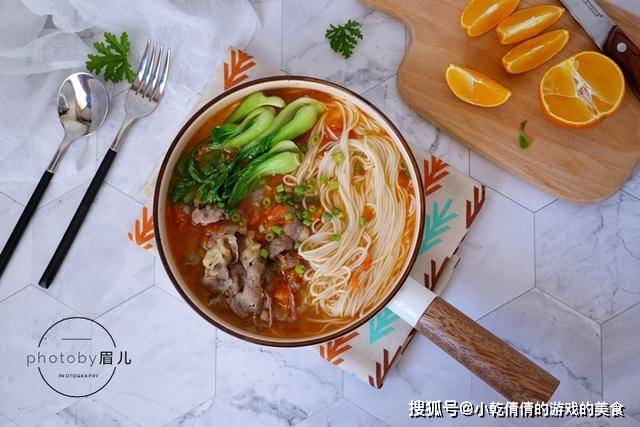 加入适量|天寒地冻，早餐必须来碗热汤面，别看简单营养可不缺，吃完舒坦！