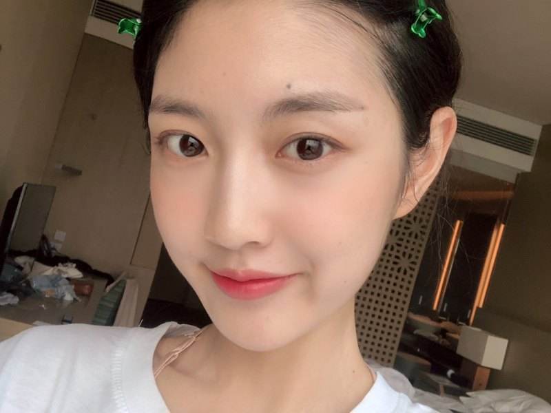 她自嘲是108线女网红,出道9年后狂吸粉丝钱,现如今刘虞佳如何了