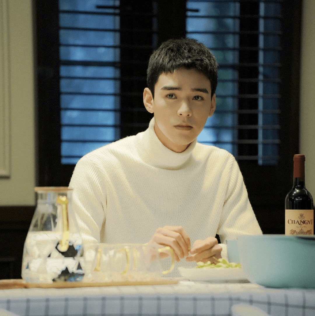 年官宣|龚俊将与平台加深合作