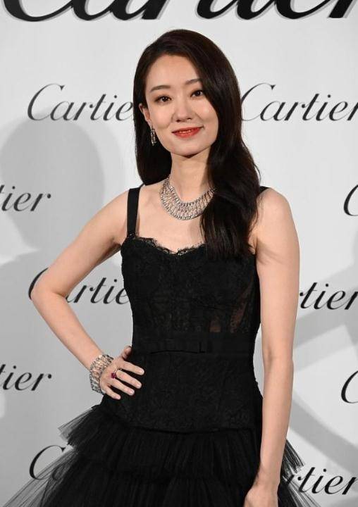 张小斐|张小斐认真打扮起来，走红毯不逊色其他女星，网友：原来她这么美