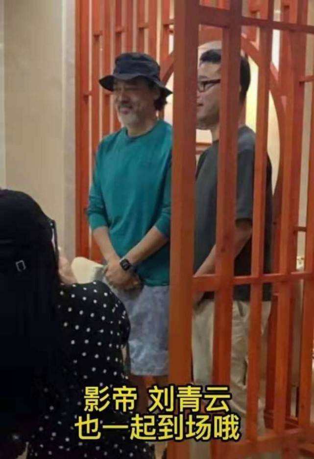 刘青云|55岁郭富城比老婆会保养!穿休闲装聚餐,大两岁刘青云胡子都花白