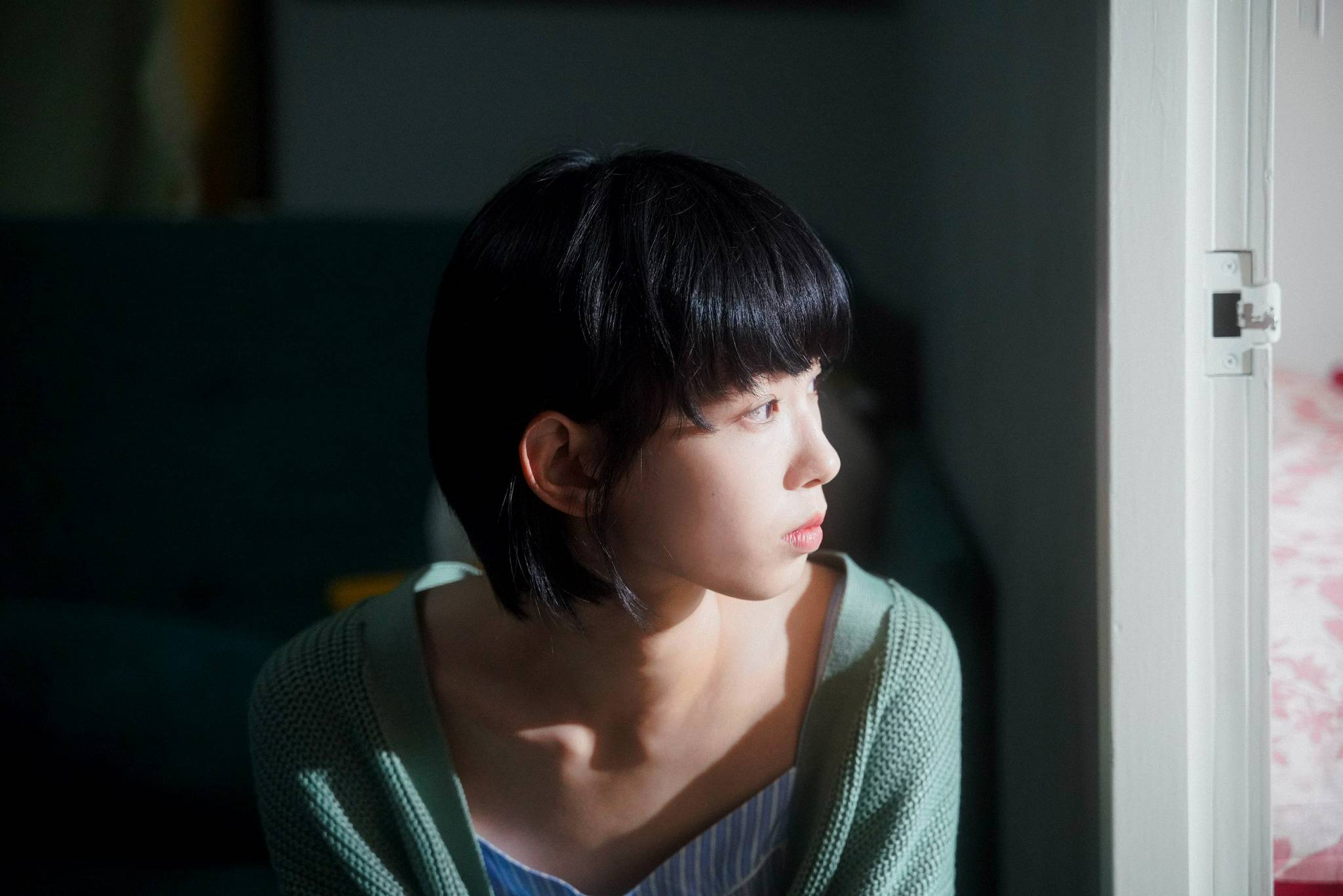 新歌|李靖筠新歌《差?些什么？》上线 诠释爱情中的矛盾与抉择