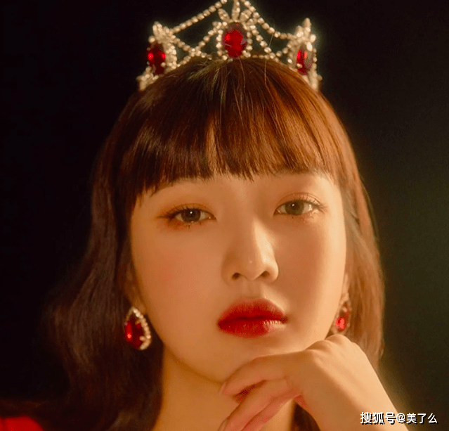 Red|即是“果汁女神”又是“性感炸弹”，她可真是个绝绝子！