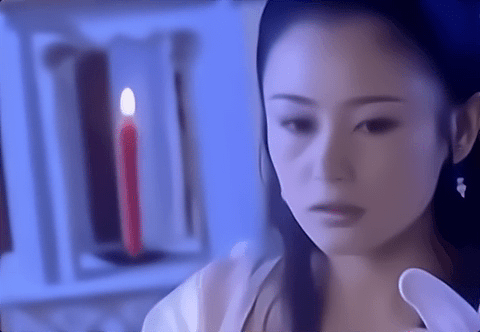 黑色|“嫦娥仙子”陈红又圆润了，穿皮裙感觉要撑爆，腰部也勒出两层肉