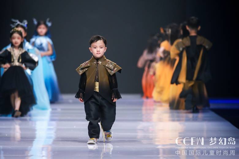 设计|繁花?惊鸿起,2021年，JUN君设计乘美而来