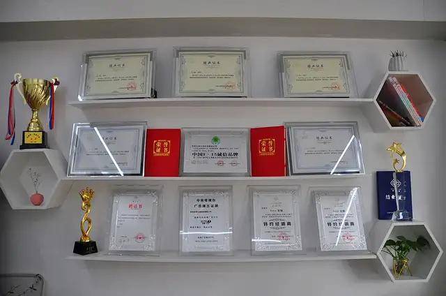 问题|嘉瑟琳天水旗舰店举办三周年庆典活动！