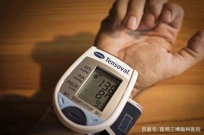 控制|脑血管病和血压相关，但与高血压是否有症状无关，防治高血压记牢5句话！