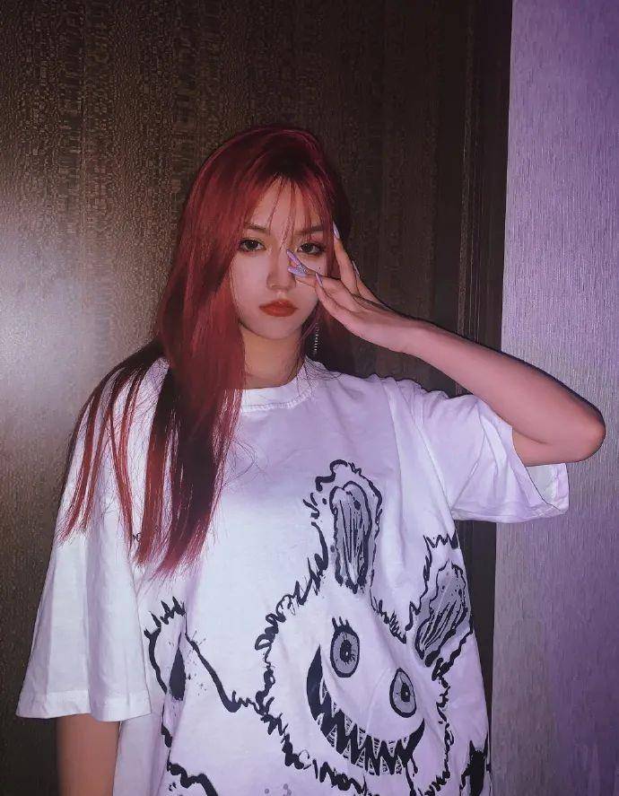 sama|软萌、御姐1秒切换！刀小刀的变装秀，你找到“正确”打开方式了吗？