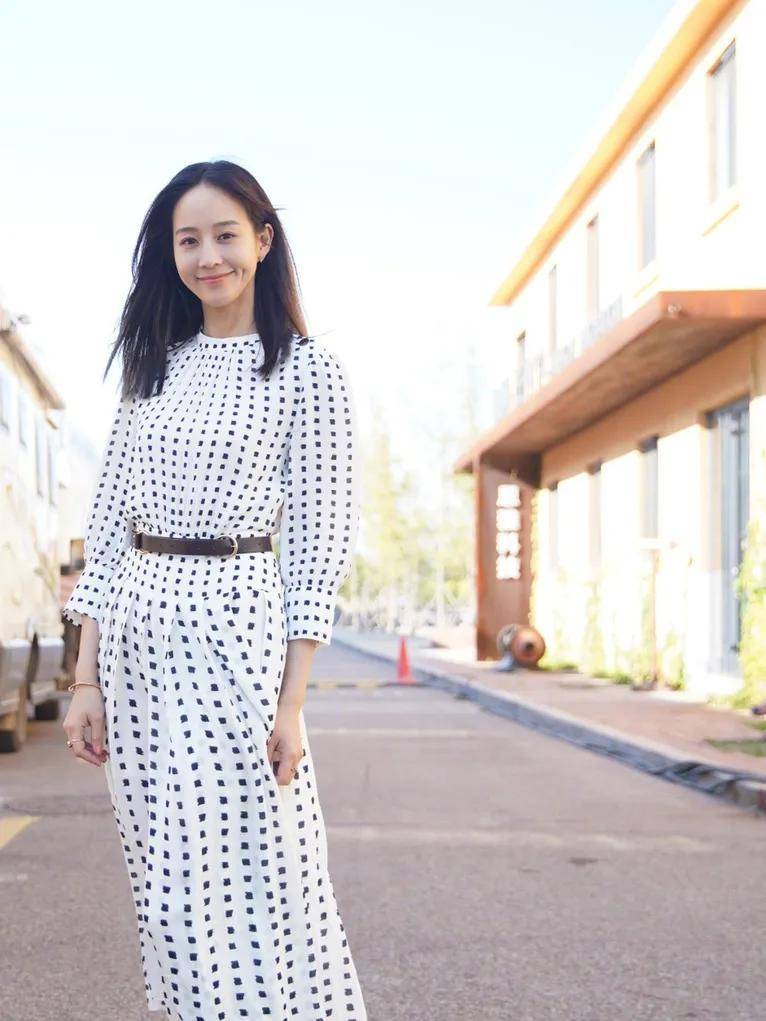 视觉|连衣裙不会挑? 学会这三招让你美得毫不费力!