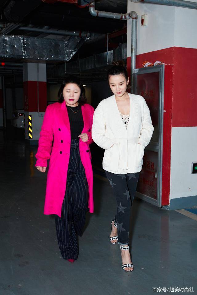 能力强|杨天真太秀了！业务能力强还拿下北大毕业证，穿学士服带黑帽显嫩
