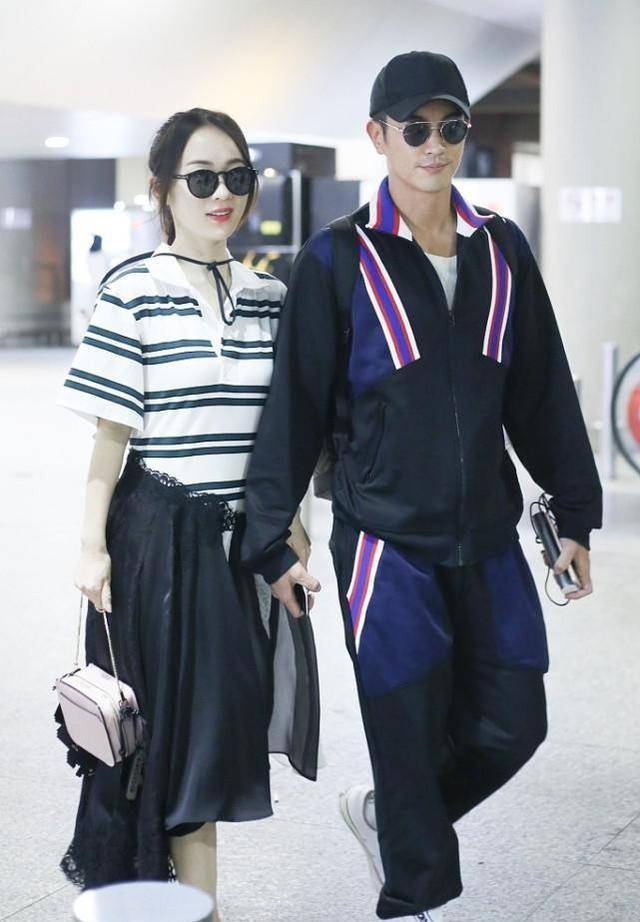 颜色|霍思燕夫妇镜头前秀恩爱,走到哪都要手牵手,还起穿同款条纹装