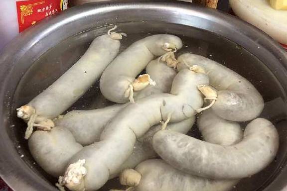 下锅|从这里打包4盒炒菜，回家路上，我没忍住偷吃了好几口！