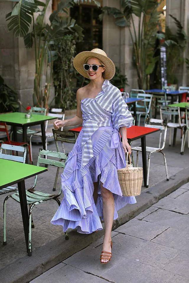 视觉|连衣裙不会挑？ 学会这三招让你美得毫不费力！