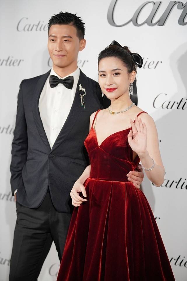 女儿|窦骁追到了赌王的女儿何超莲，两人感情真好，参加活动都要秀恩爱