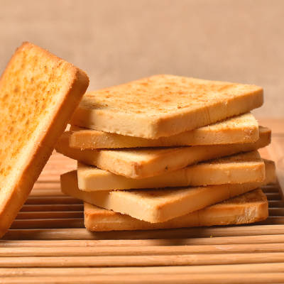 酥脆可口|被包装“耽误”的五种零食,一看外表就想拒绝,但尝过一口就爱上