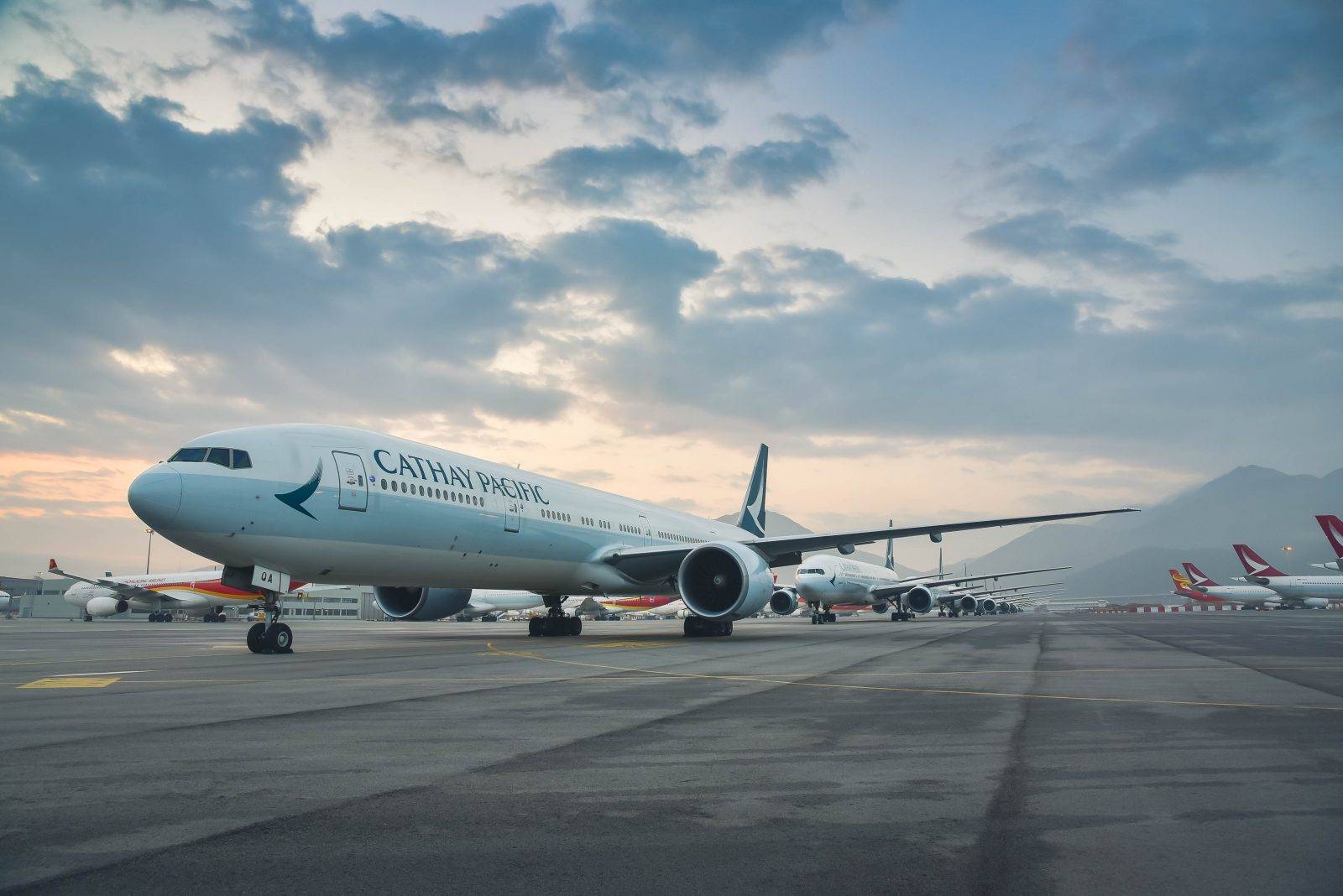 国泰航空警告员工,拒绝接种疫苗可能会被解雇!_要求