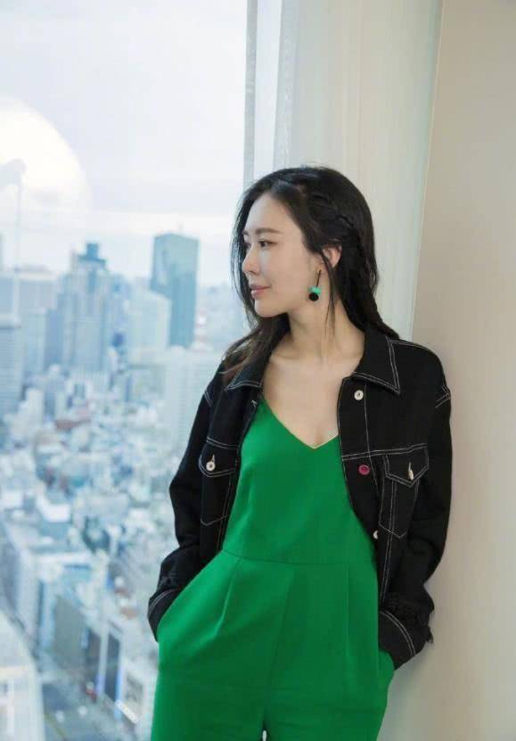 田朴珺|田朴珺才是“商圈”女神，穿礼服亮相，由内而外散发出高雅气质