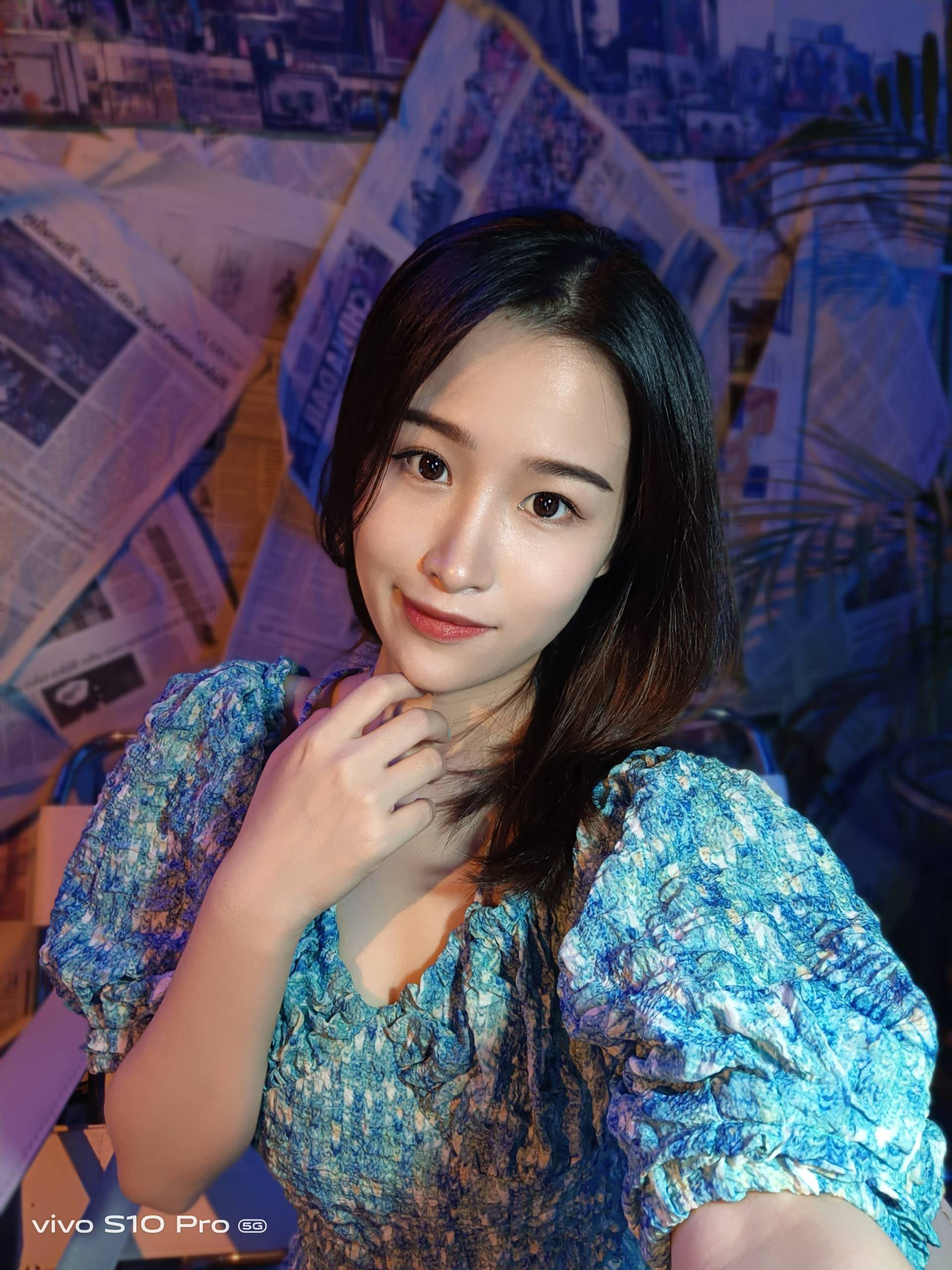 是鼻影,都相较自然,人物肤质不仅细腻,就连肤色也变得红润,仿佛真人就