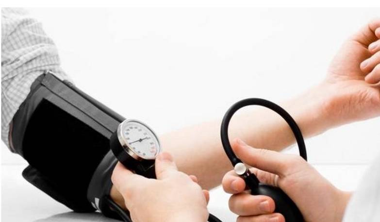 治疗|高血压患者请不要做这三件事，会伤害肾脏，必须早预防！