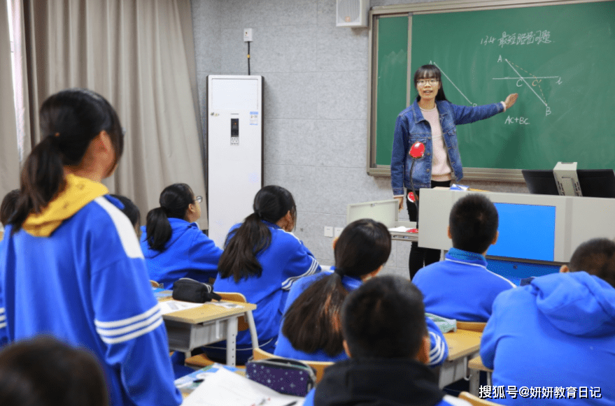 什么大学毕业后可以当律师 0f6ba059c1f54cf4ae60e92e3a50e51f.png