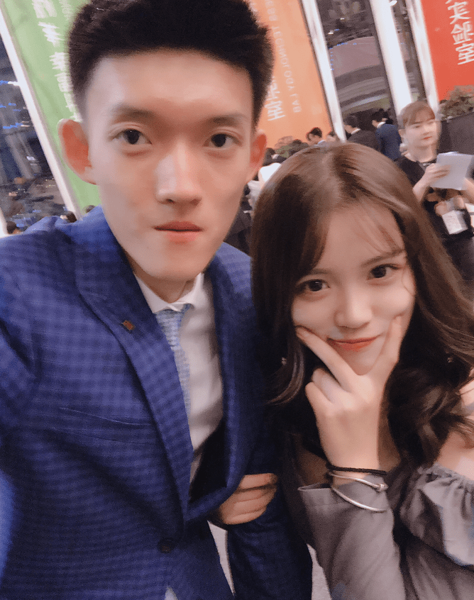 服装|东京奥运会夺得首金的00后杨倩，化妆后的样子，感觉和明星没差