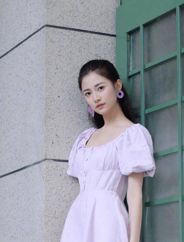 演技|《镜双城》杀青了，曾被预测会大火的陈钰琪，她的作品都扑了