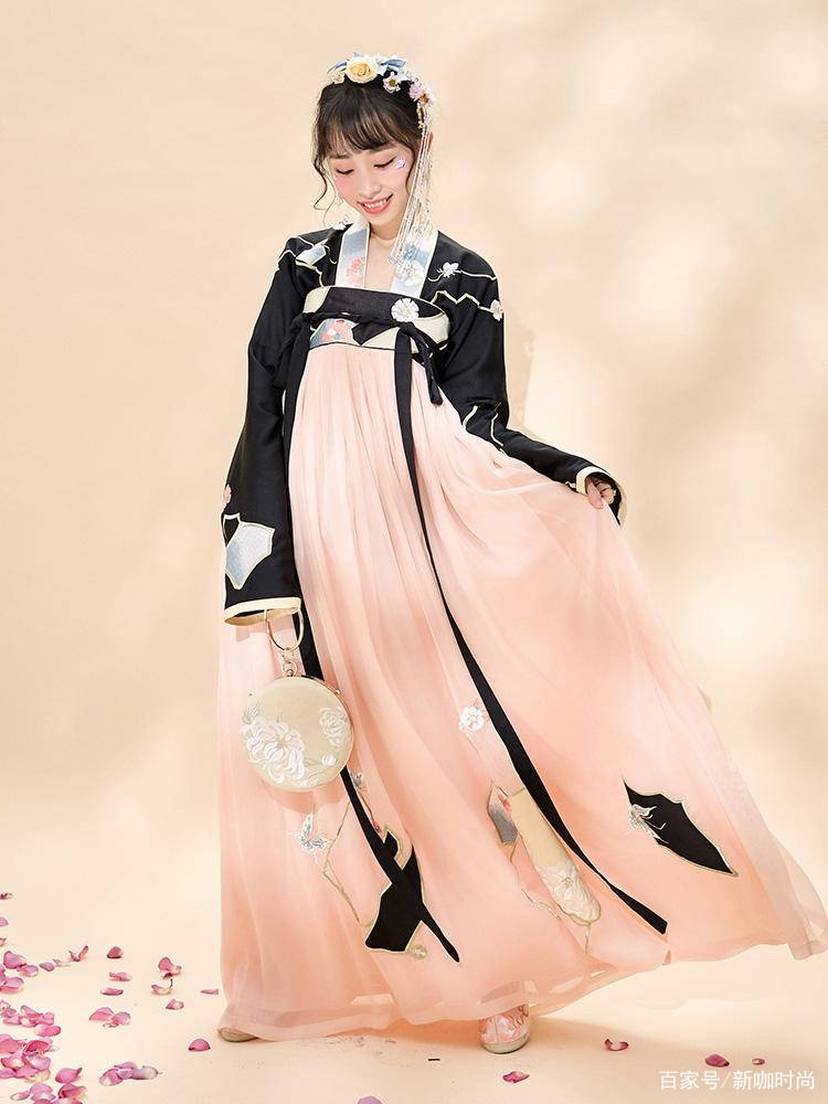 古风|此女只应天上有！佟丽娅多套民族风造型，演绎“异域女神”风情