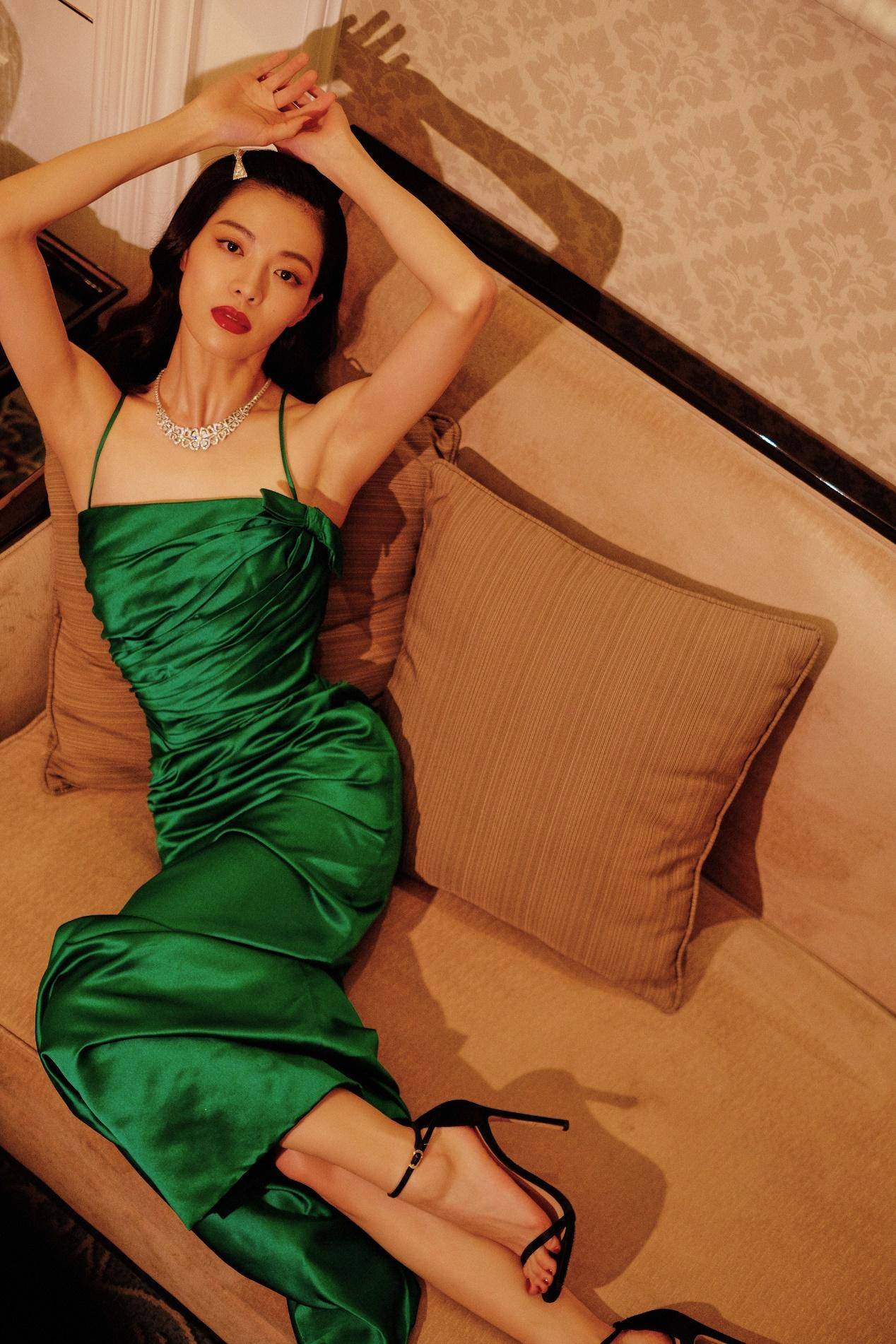 香港|过时单品反成为时髦标签？上世纪的复古港风，如今竟让女星都沦陷